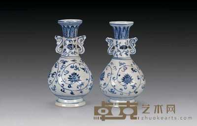 明 青花缠枝莲纹双耳瓶（一对） 5.6×19.8cm
